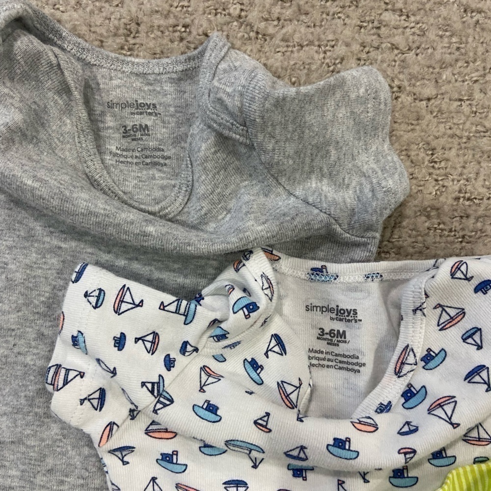 CARTER’S 3-6M Set of 5 Onesies - Picture 2 of 3